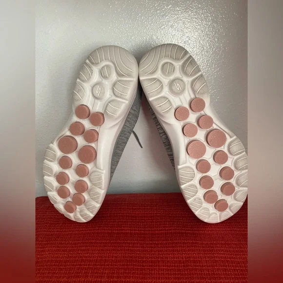 Skechers Women's Gray and Pink Sneakers - Picture 9 of 16